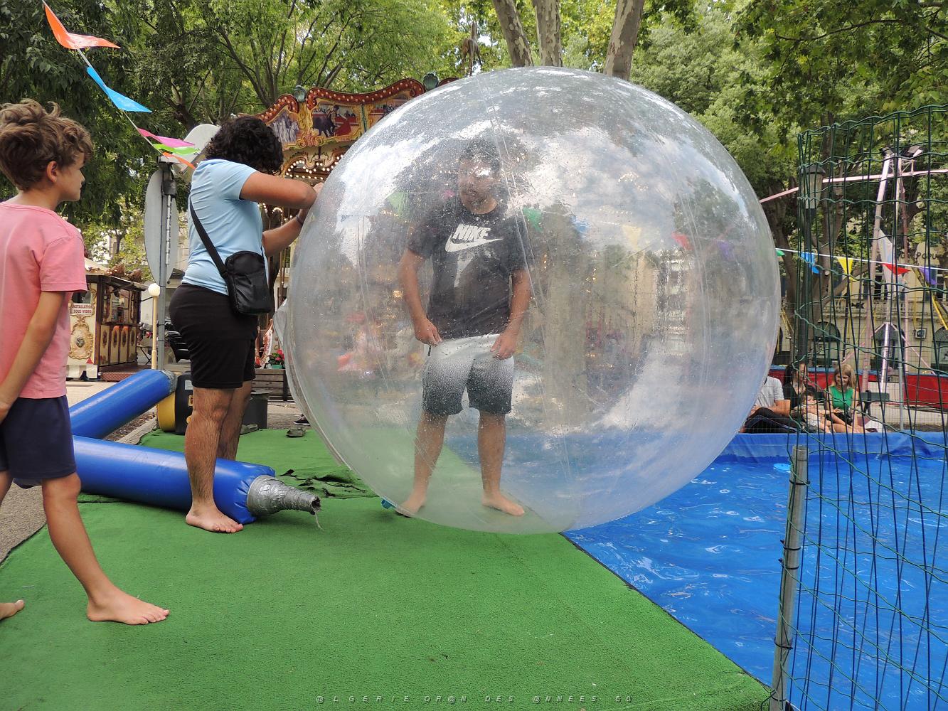 2022 07 UN AIR DE VACANCES LE 22 NIMES (40).JPG -           